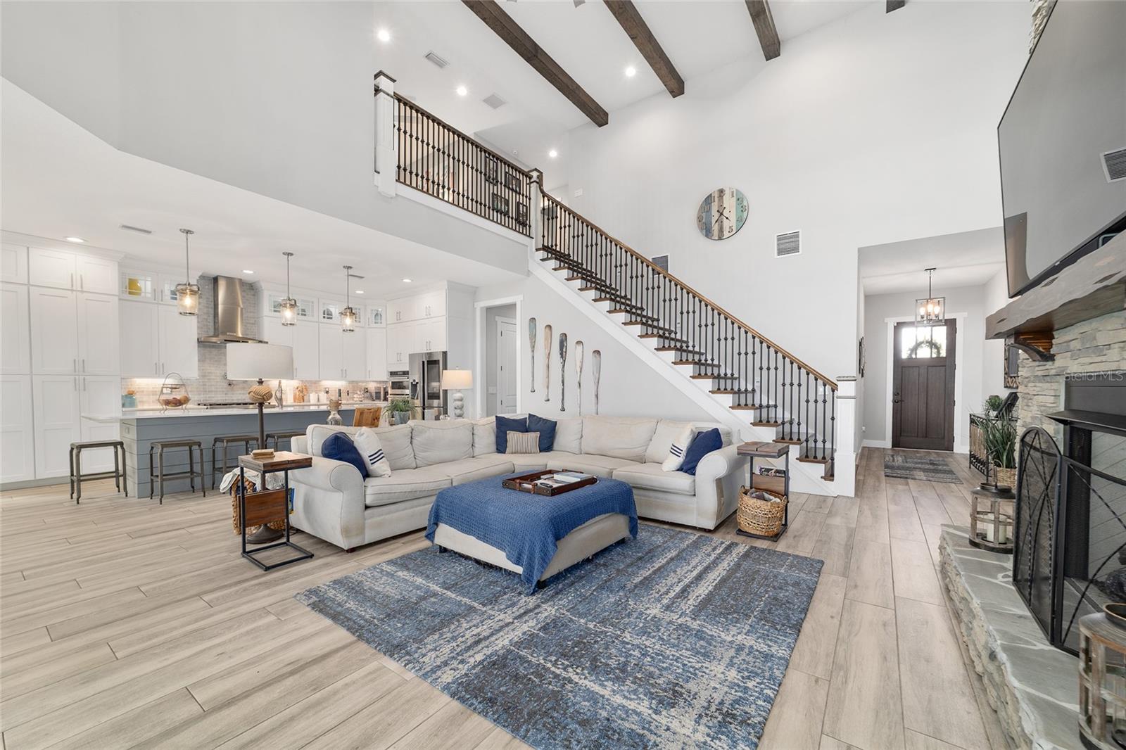 Ocklawaha, Florida, 32179, United States, 5 Bedrooms Bedrooms, ,4 BathroomsBathrooms,Residential,Active,1944075