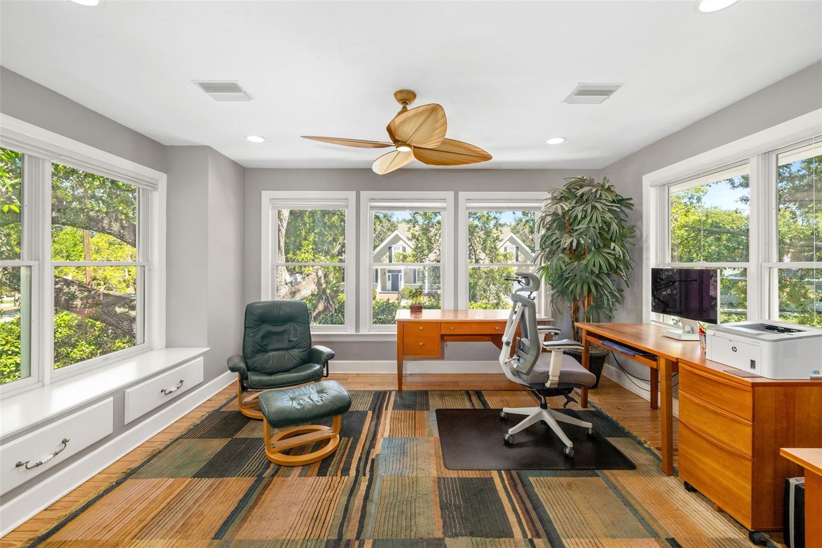 Sarasota, Florida, 34231, United States, 4 Bedrooms Bedrooms, ,4 BathroomsBathrooms,Residential,Active,1999174