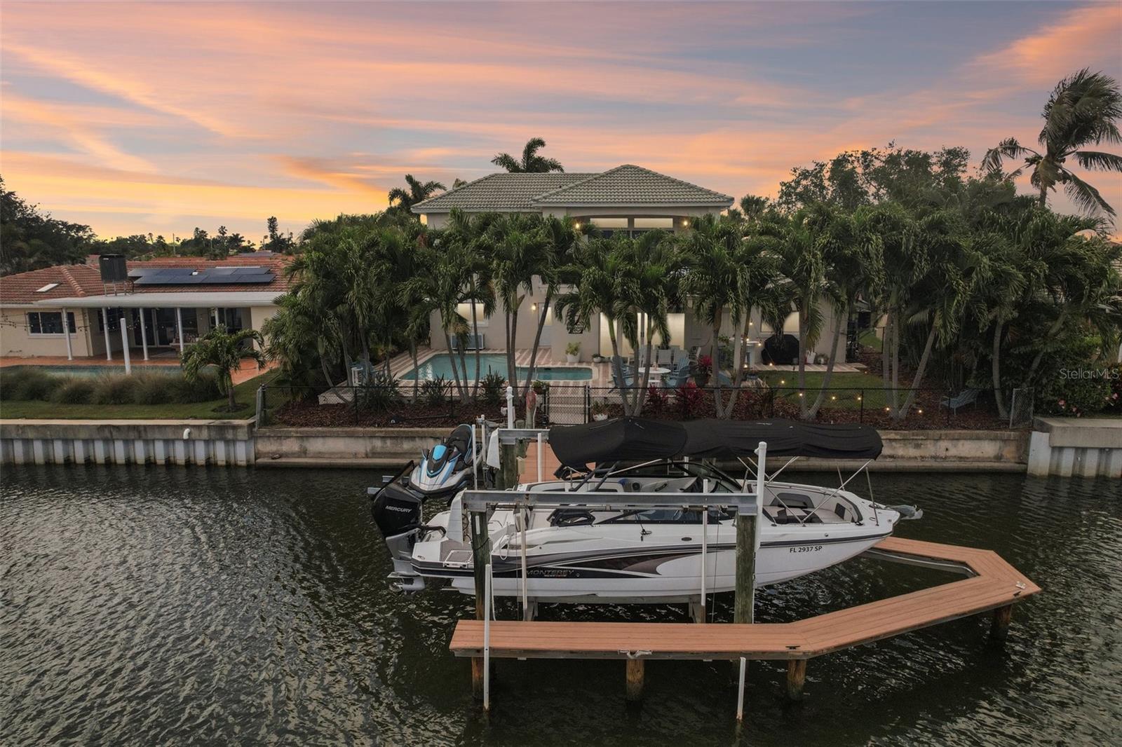 St Petersburg, Florida, 33703, United States, 5 Bedrooms Bedrooms, ,3 BathroomsBathrooms,Residential,Active,2051998