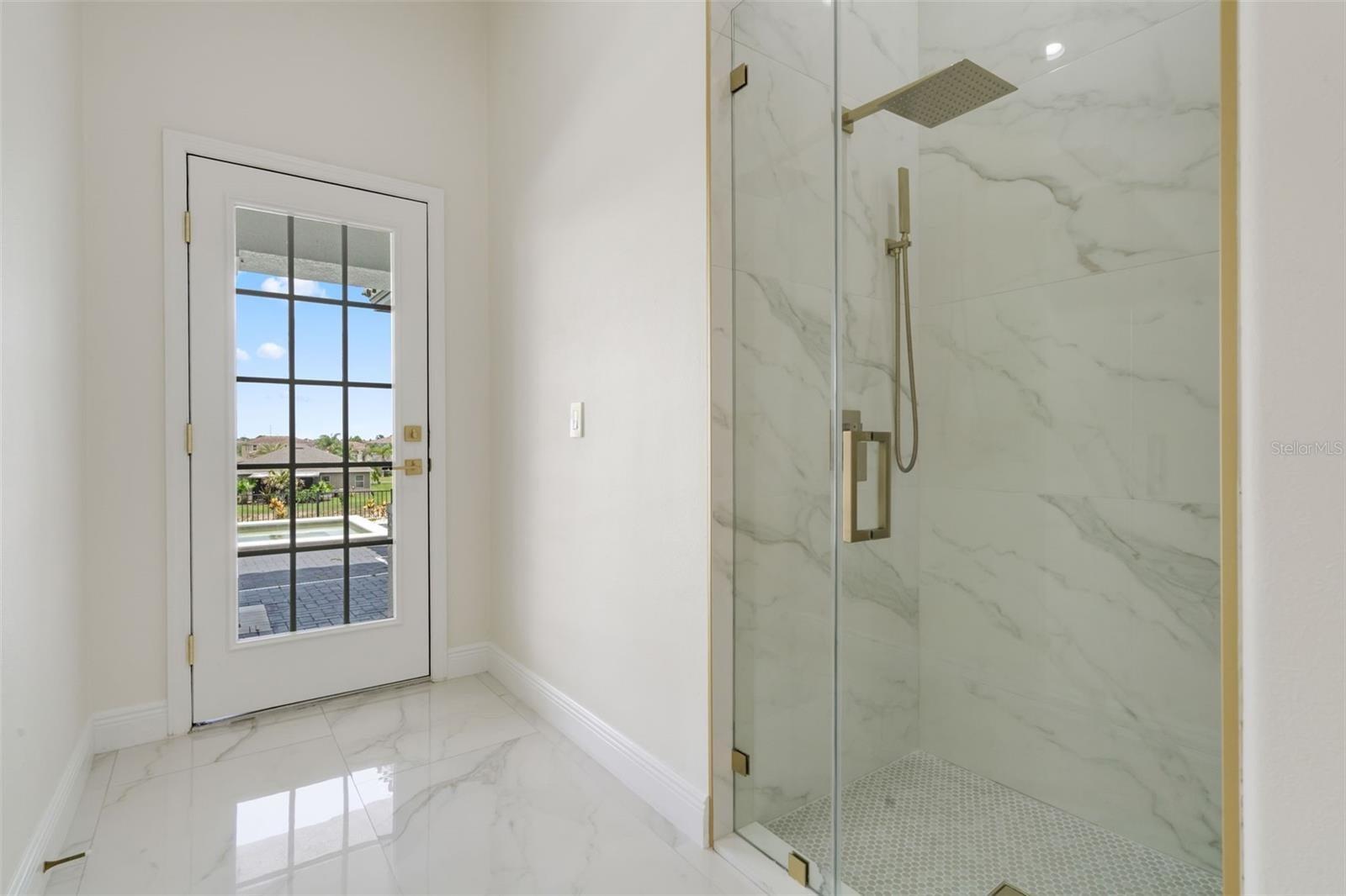 Davenport, Florida, 33837, United States, 5 Bedrooms Bedrooms, ,4 BathroomsBathrooms,Residential,Active,1963263