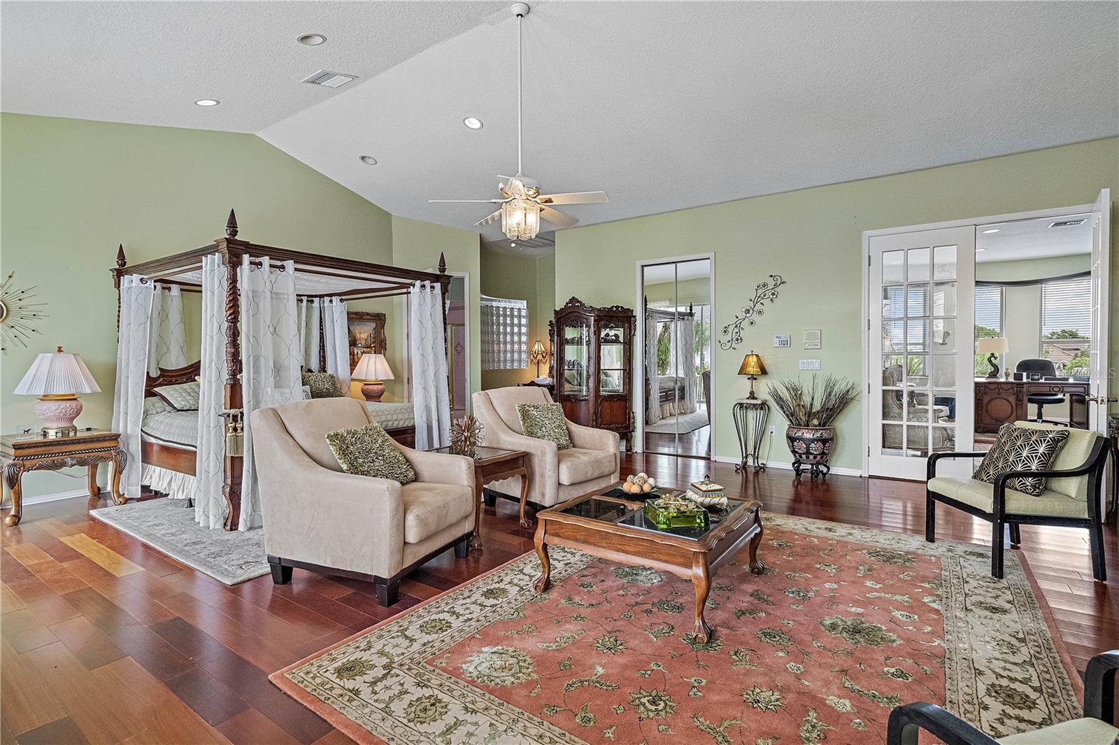 St Petersburg, Florida, 33715, United States, 5 Bedrooms Bedrooms, ,5 BathroomsBathrooms,Residential,Active,1942385