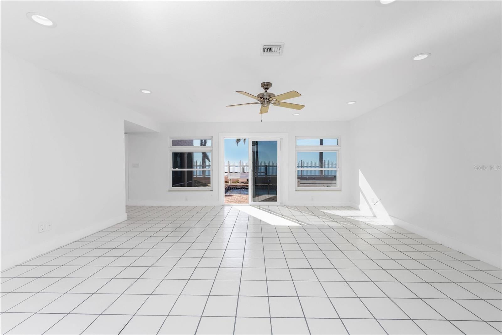 Port Charlotte, Florida, 33952, United States, 5 Bedrooms Bedrooms, ,5 BathroomsBathrooms,Residential,Active,2010210