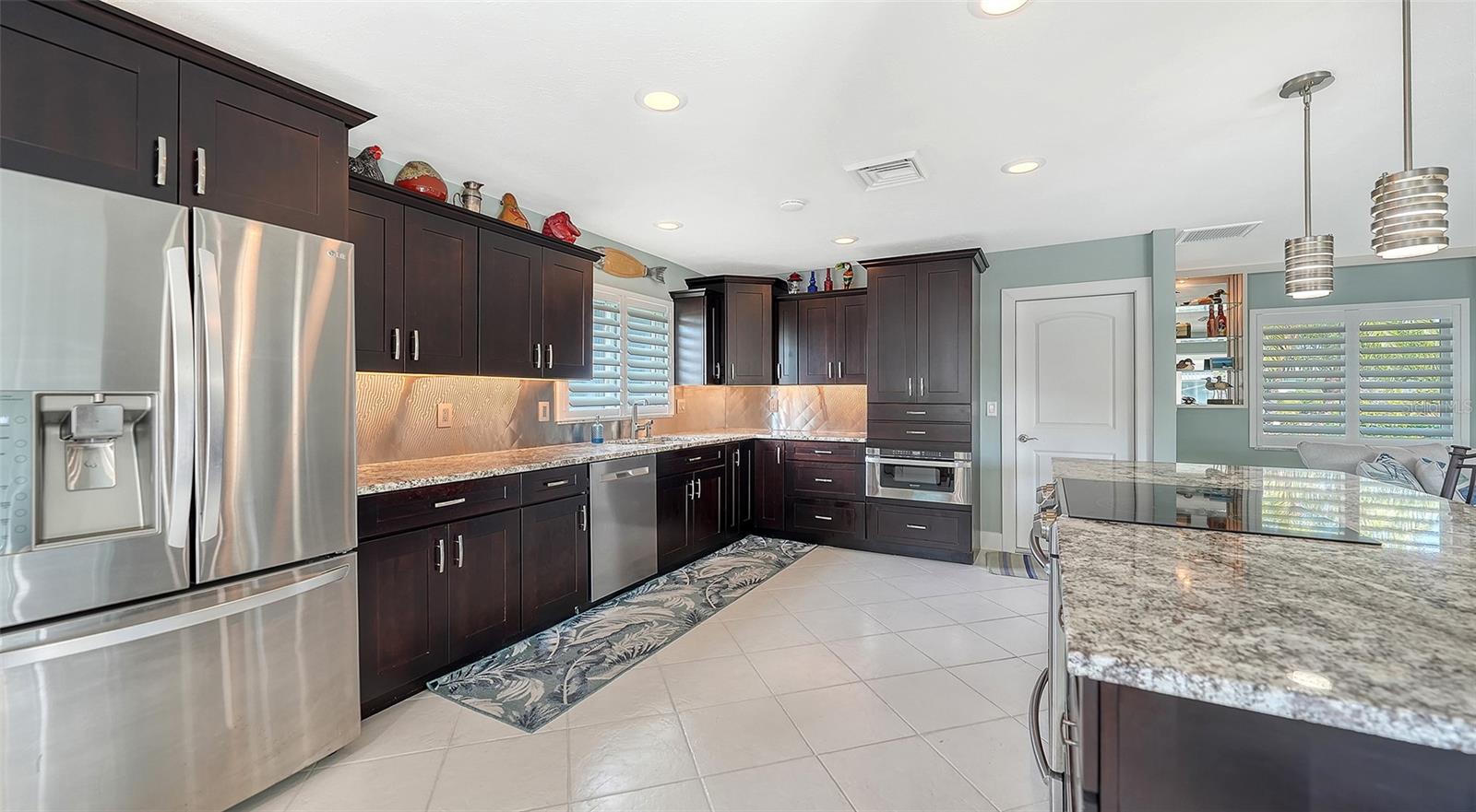 Sarasota, Florida, 34242, United States, 2 Bedrooms Bedrooms, ,2 BathroomsBathrooms,Residential,Active,1971807