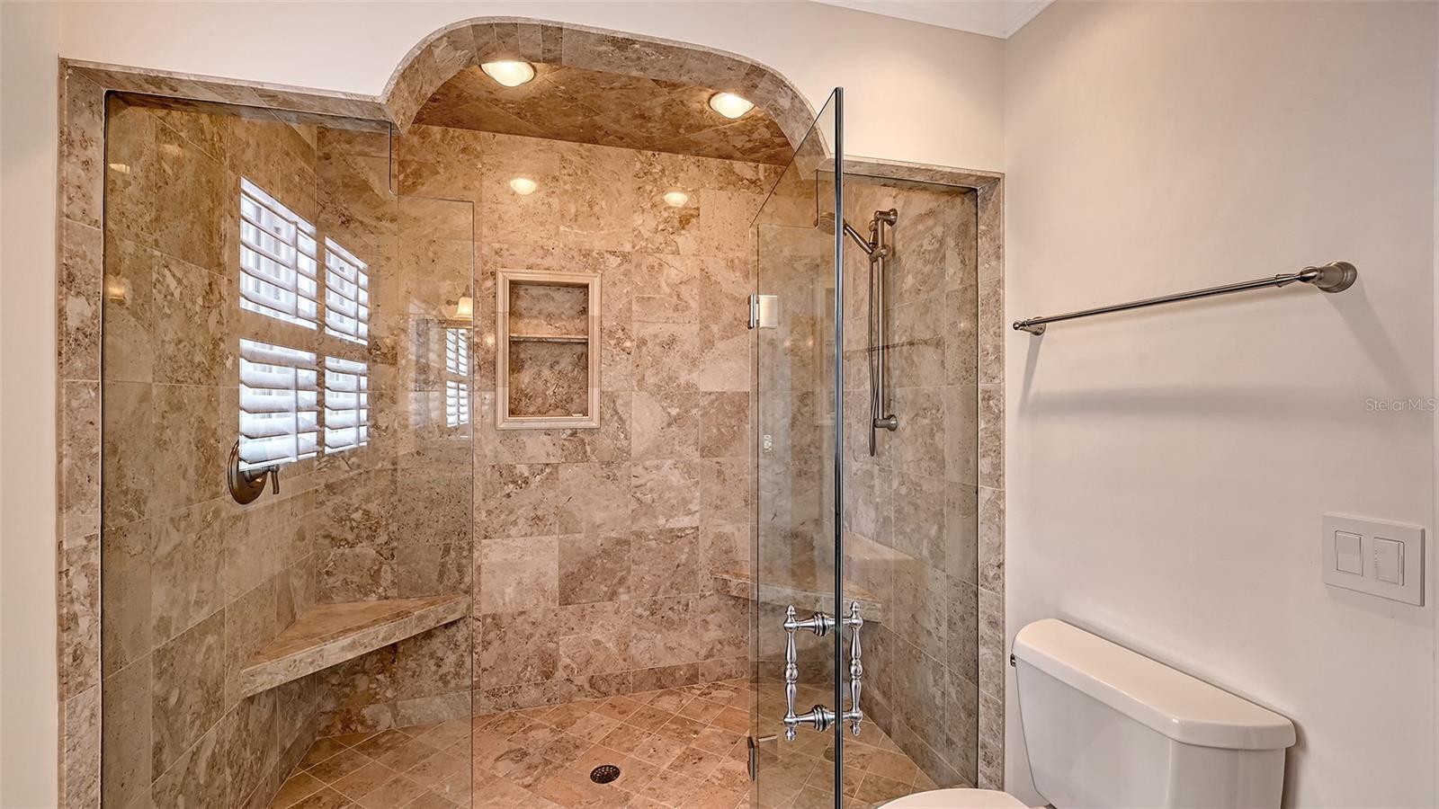 Longboat Key, Florida, 34228, United States, 4 Bedrooms Bedrooms, ,4 BathroomsBathrooms,Residential,Active,1926682