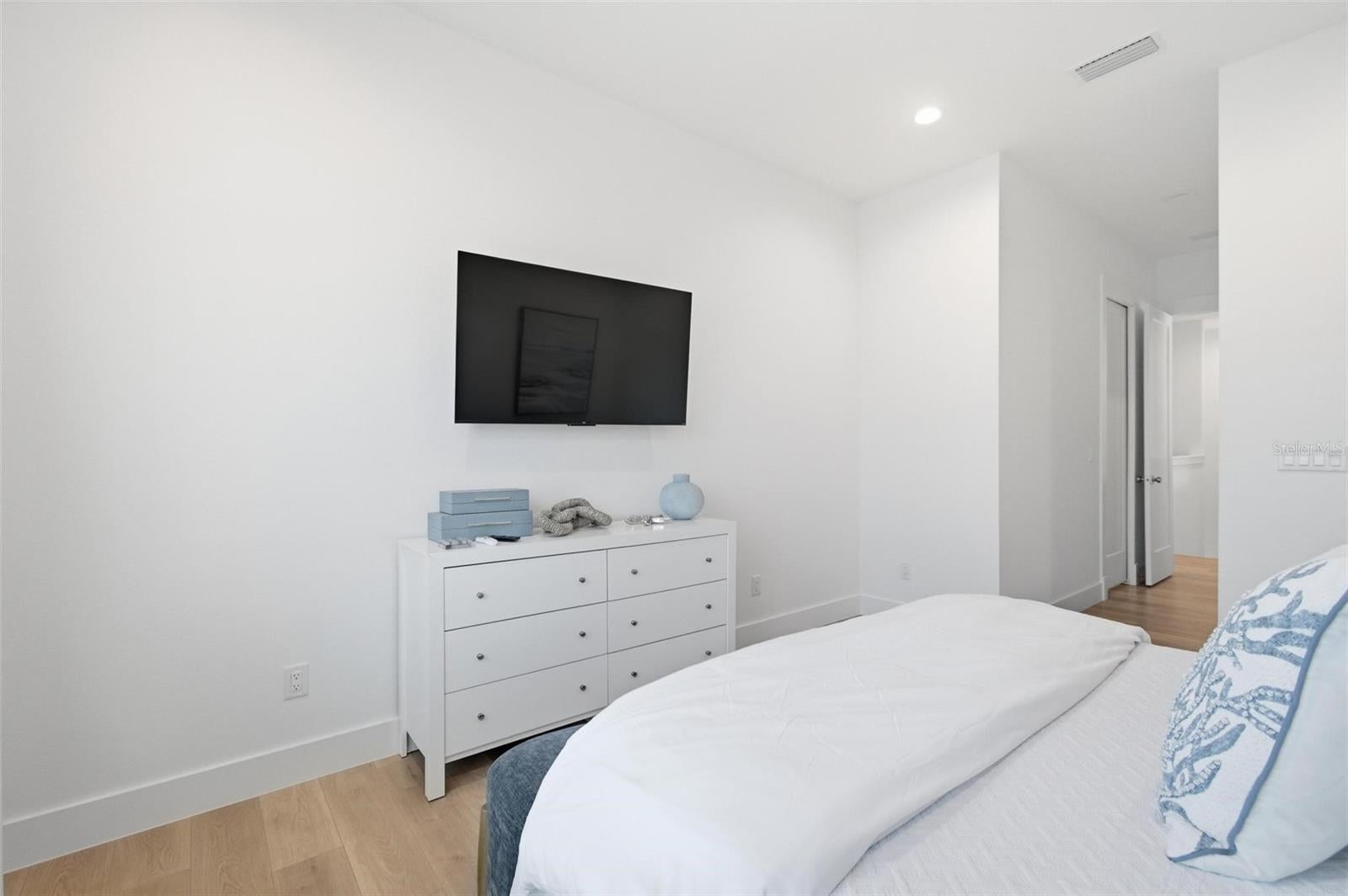 Palm Coast, Florida, 32137, United States, 5 Bedrooms Bedrooms, ,5 BathroomsBathrooms,Residential,Active,2006858