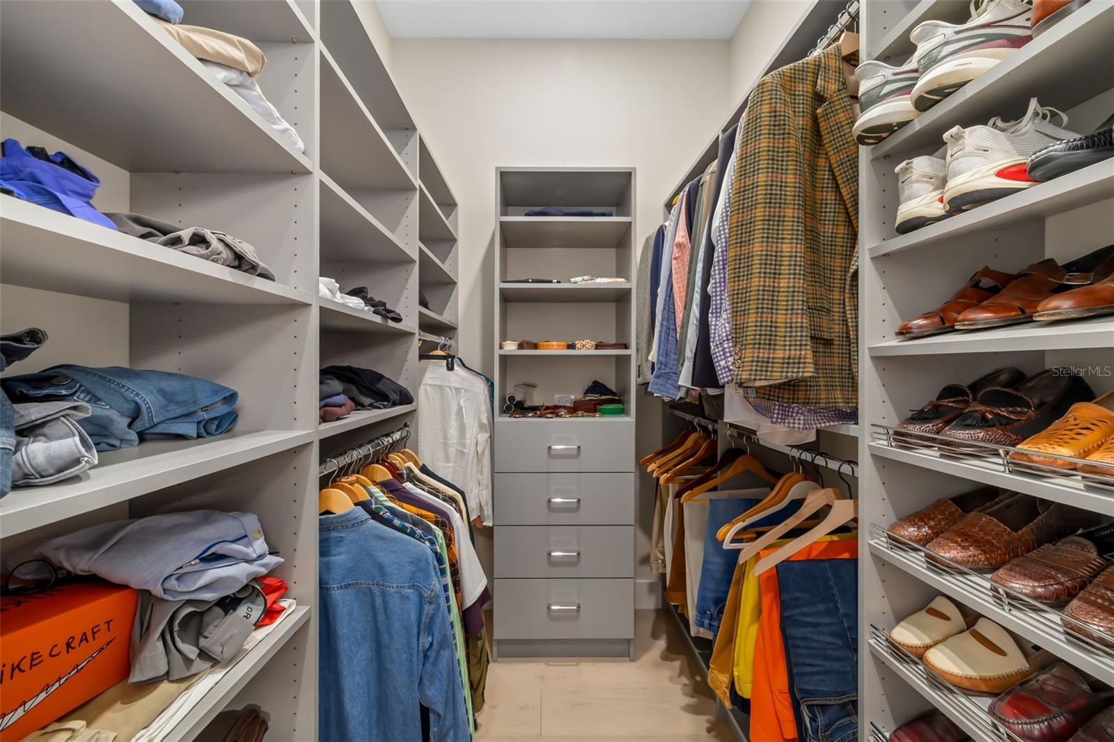 Sarasota, Florida, 34239, United States, 4 Bedrooms Bedrooms, ,5 BathroomsBathrooms,Residential,Active,2009172