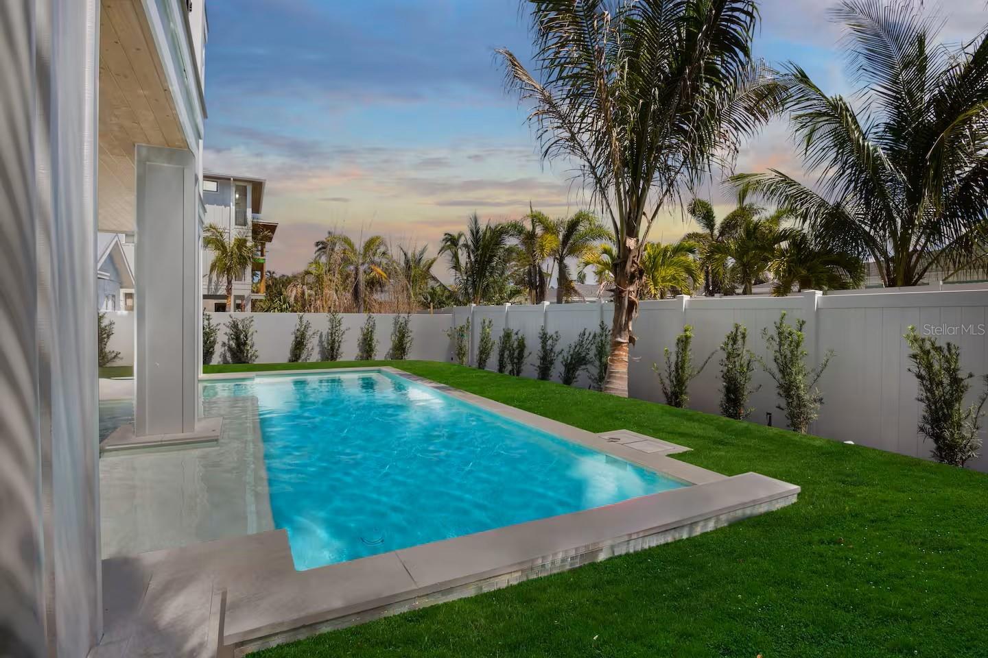 Bradenton Beach, Florida, 34217, United States, 7 Bedrooms Bedrooms, ,7 BathroomsBathrooms,Residential,Active,1971023