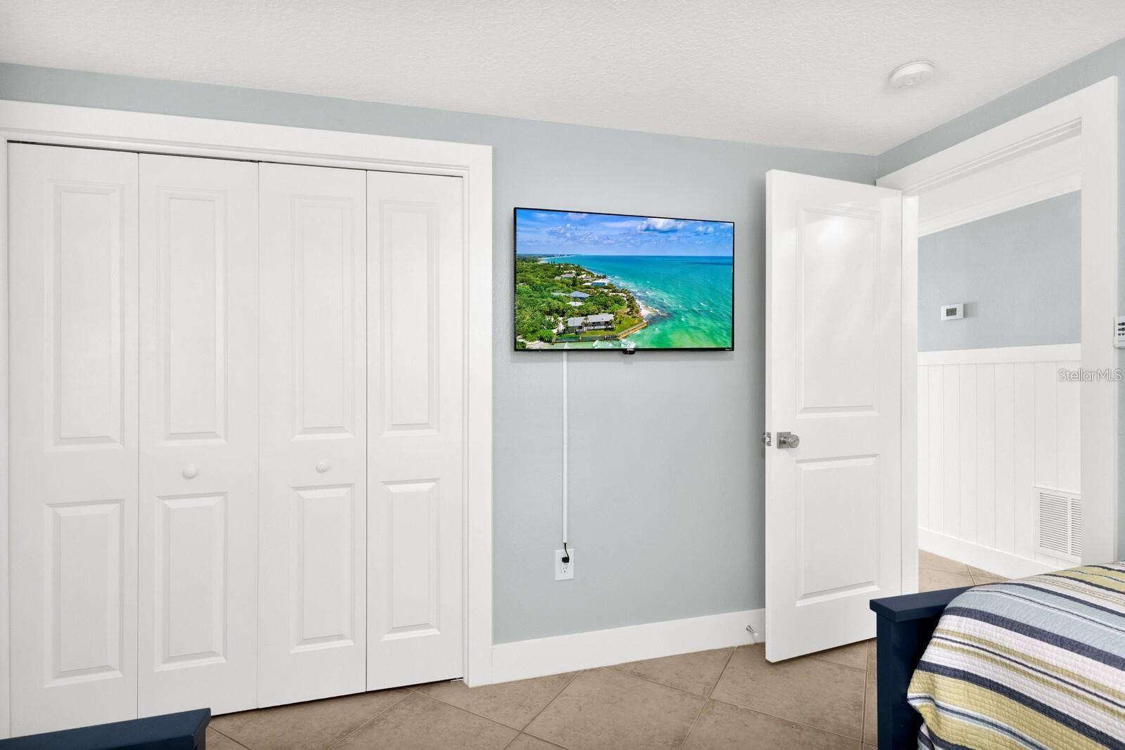 Holmes Beach, Florida, 34217, United States, 5 Bedrooms Bedrooms, ,3 BathroomsBathrooms,Residential,Active,2007151