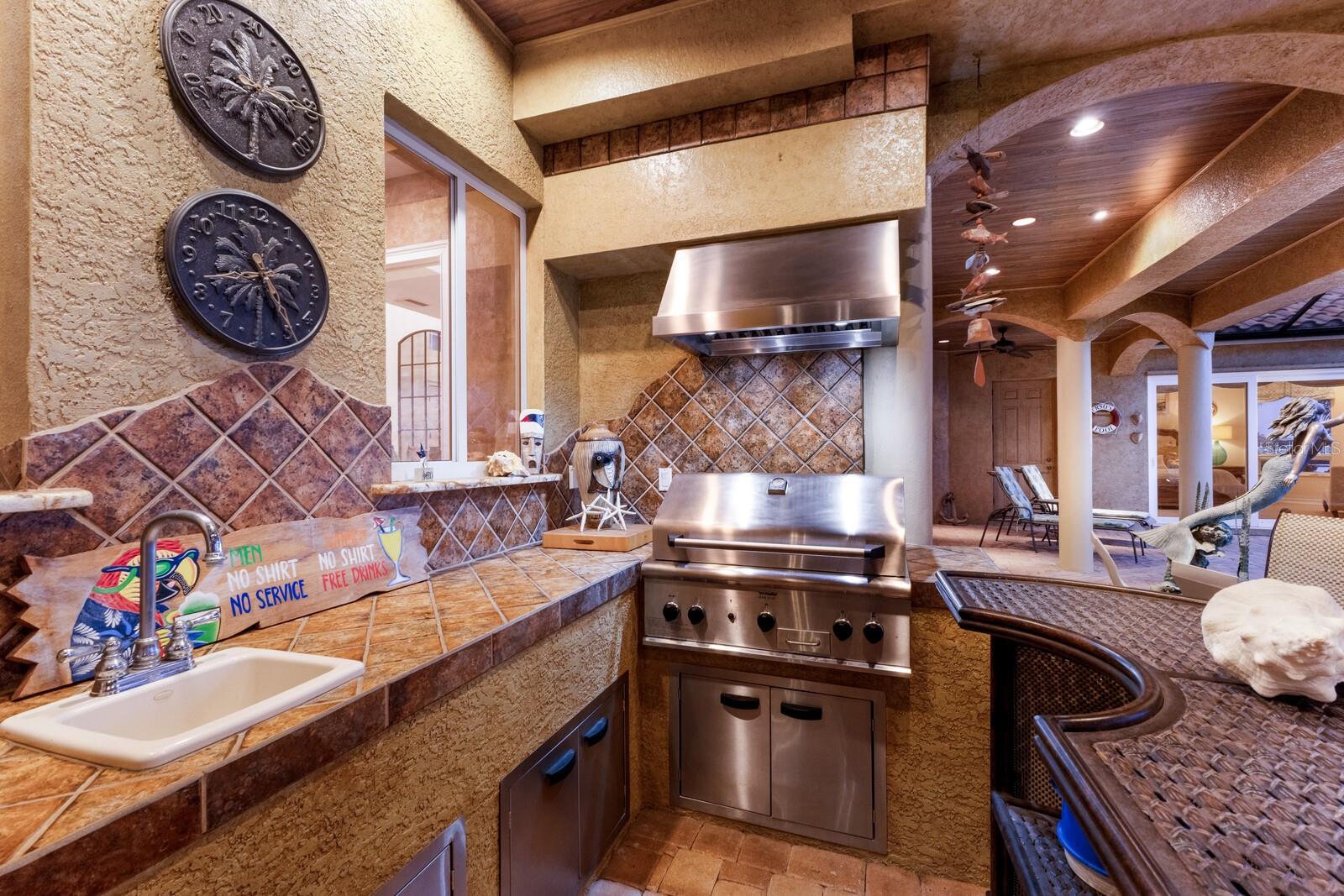 Palmetto, Florida, 34221, United States, 6 Bedrooms Bedrooms, ,6 BathroomsBathrooms,Residential,Active,1973552