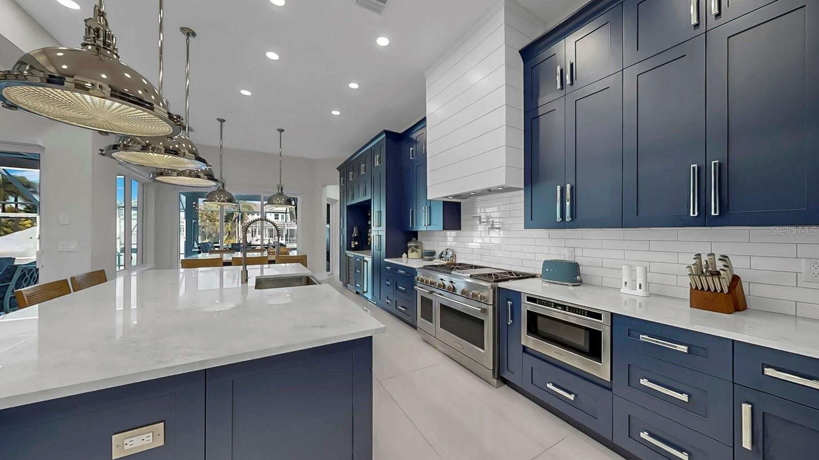 Apollo Beach, Florida, 33572, United States, 4 Bedrooms Bedrooms, ,3 BathroomsBathrooms,Residential,Active,2001368