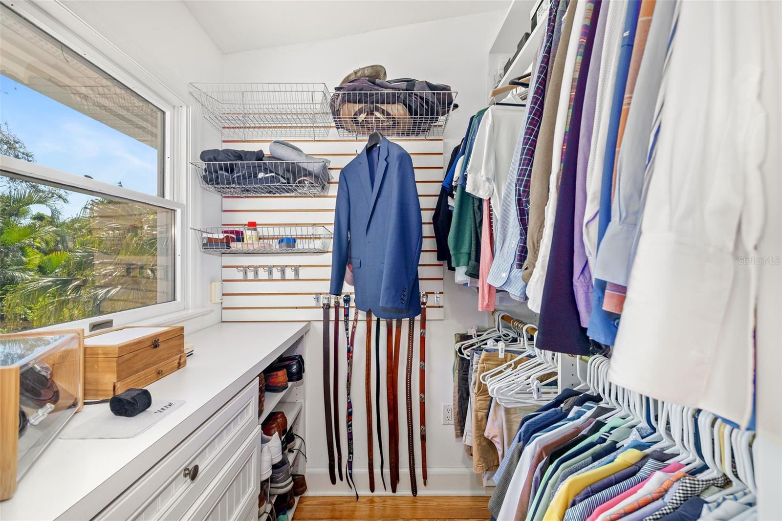 Sarasota, Florida, 34231, United States, 4 Bedrooms Bedrooms, ,4 BathroomsBathrooms,Residential,Active,1999174