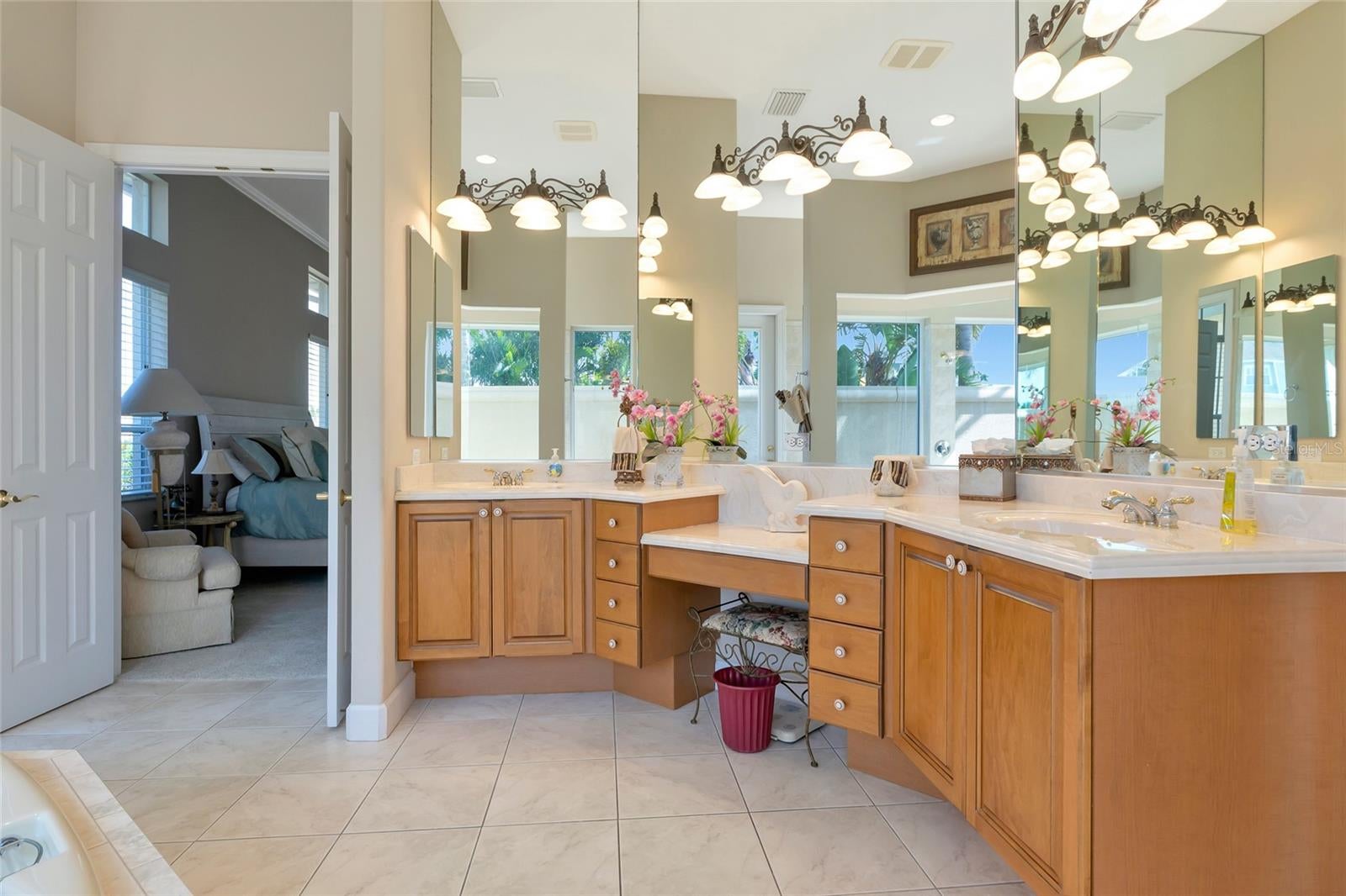 Bradenton, Florida, 34208, United States, 3 Bedrooms Bedrooms, ,5 BathroomsBathrooms,Residential,Active,1986879