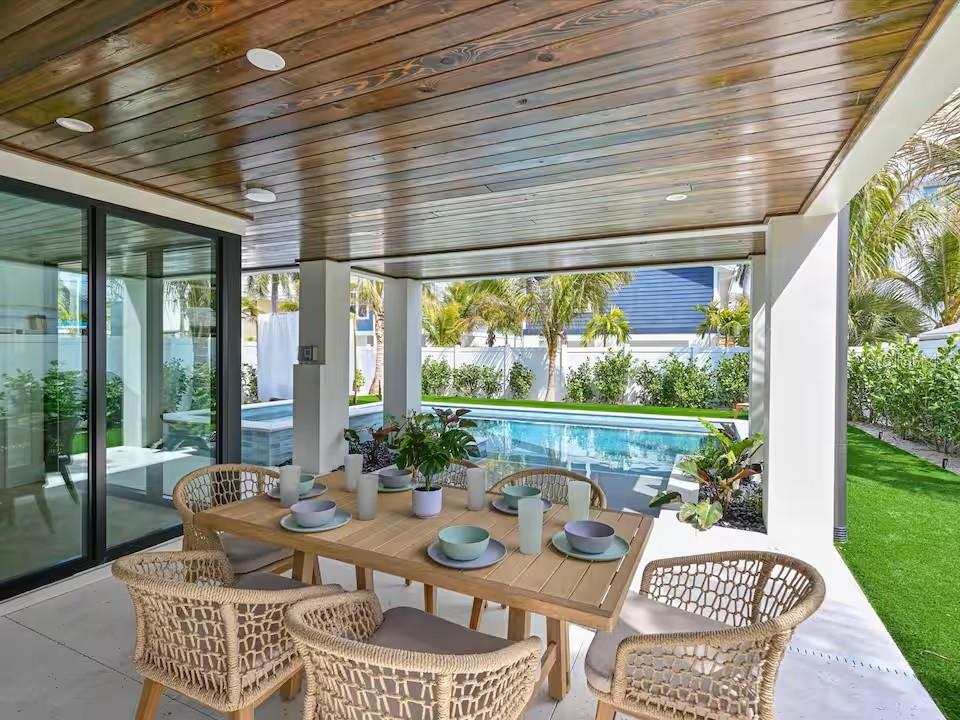 Bradenton Beach, Florida, 34217, United States, 4 Bedrooms Bedrooms, ,5 BathroomsBathrooms,Residential,Active,2044169
