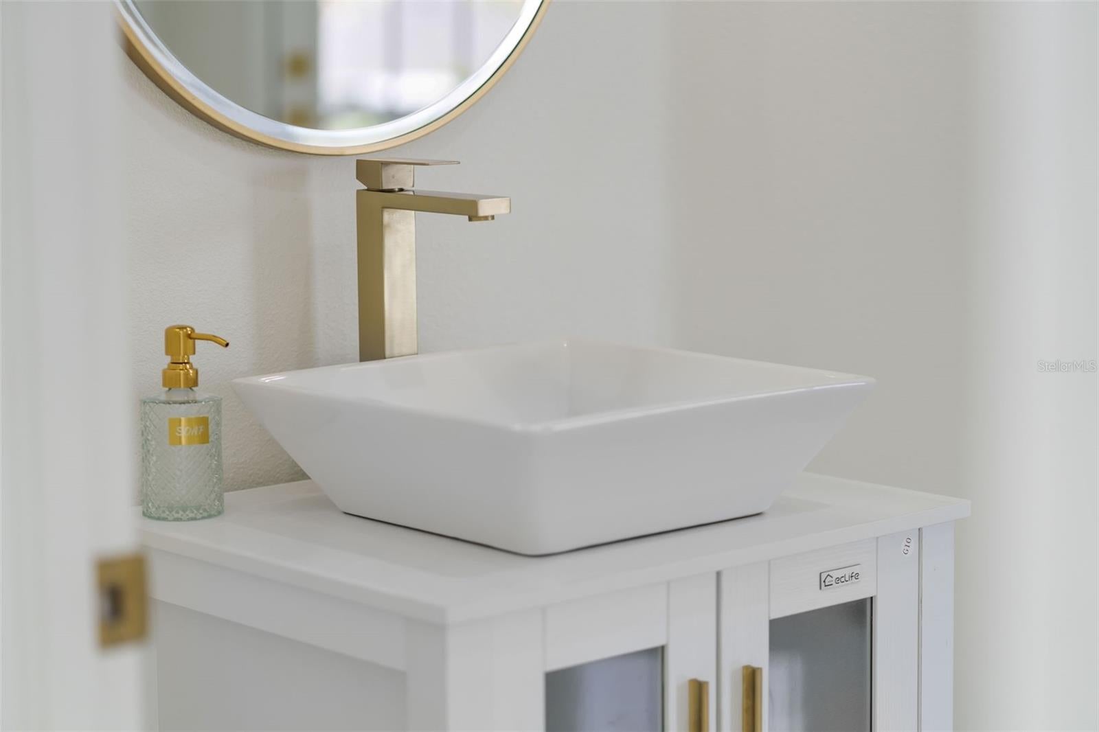 Davenport, Florida, 33837, United States, 5 Bedrooms Bedrooms, ,4 BathroomsBathrooms,Residential,Active,1963263