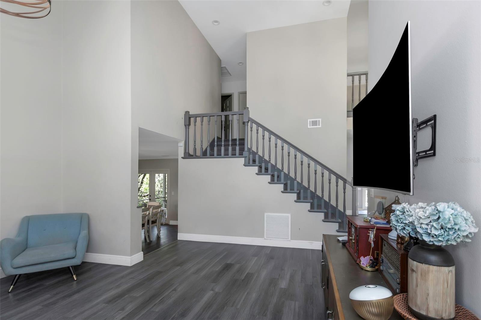 St Petersburg, Florida, 33702, United States, 5 Bedrooms Bedrooms, ,4 BathroomsBathrooms,Residential,Active,1920242