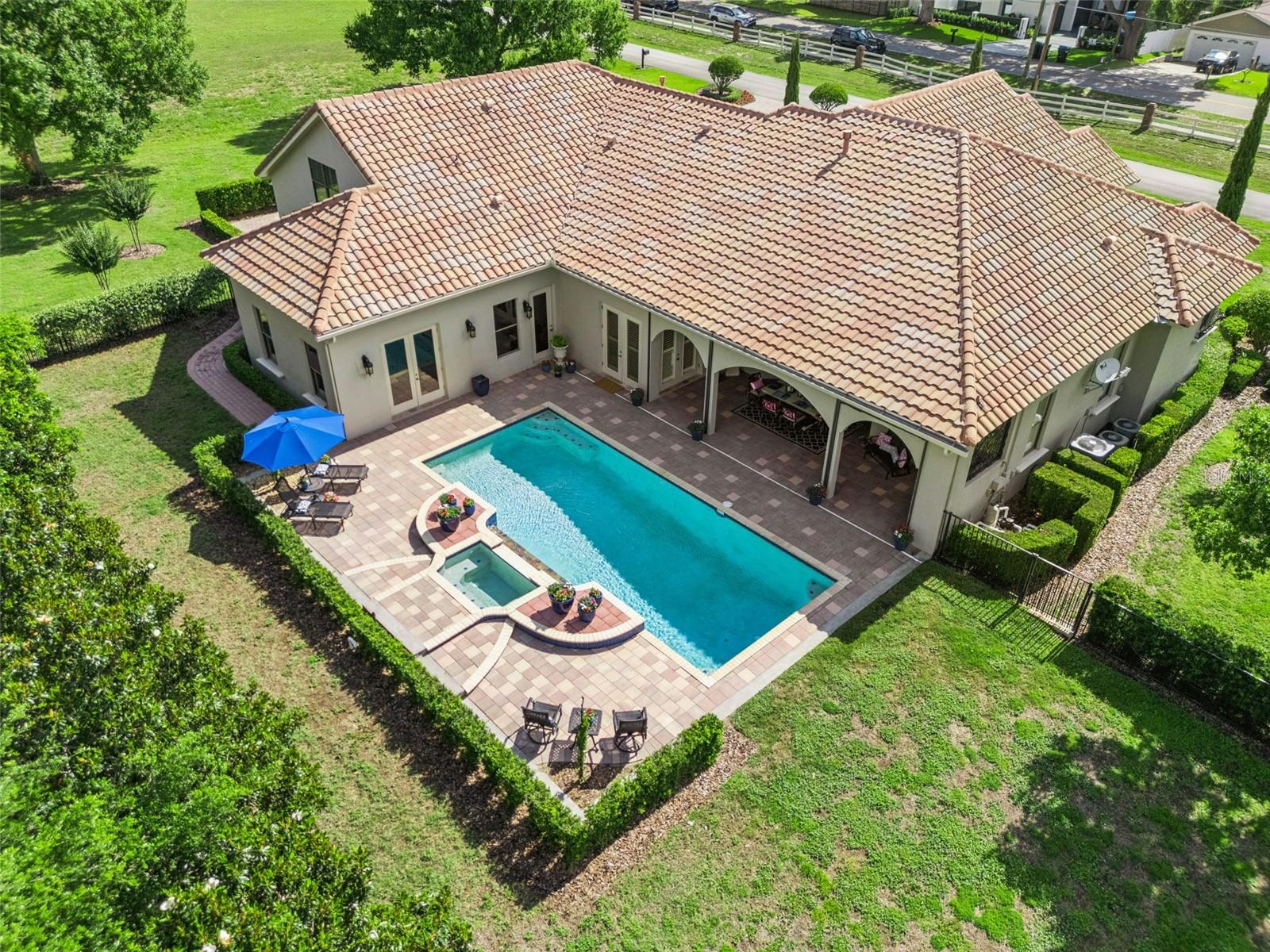 Windermere, Florida, 34786, United States, 5 Bedrooms Bedrooms, ,4 BathroomsBathrooms,Residential,Pending,2052045