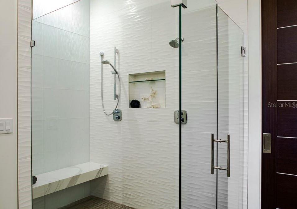 St Petersburg, Florida, 33704, United States, 4 Bedrooms Bedrooms, ,4 BathroomsBathrooms,Residential,Active,2007191