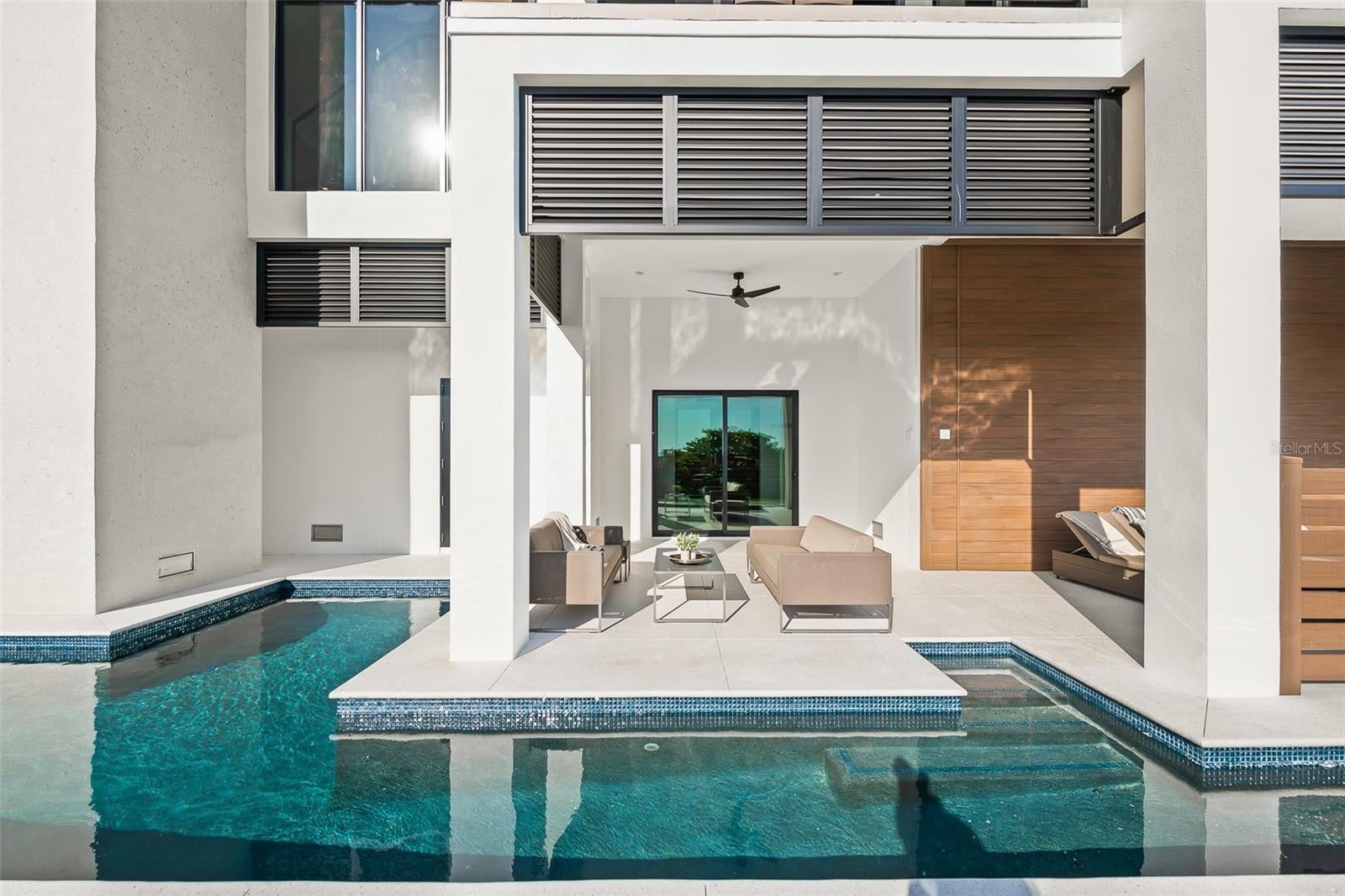 Bradenton Beach, Florida, 34217, United States, ,6 BathroomsBathrooms,Residential,Active,1829944
