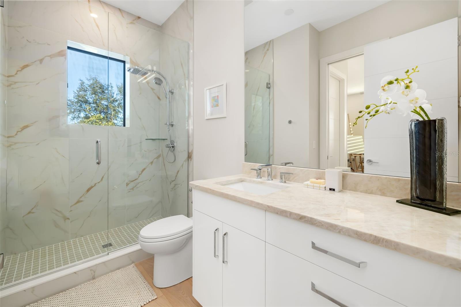 Sarasota, Florida, 34239, United States, 4 Bedrooms Bedrooms, ,5 BathroomsBathrooms,Residential,Active,2009172