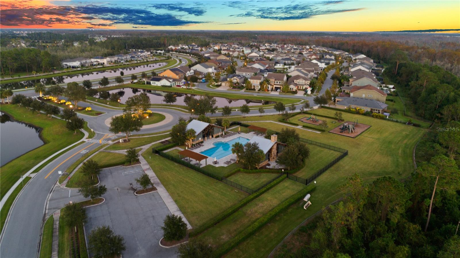 Winter Garden, Florida, 34787, United States, 5 Bedrooms Bedrooms, ,5 BathroomsBathrooms,Residential,Active,1969652