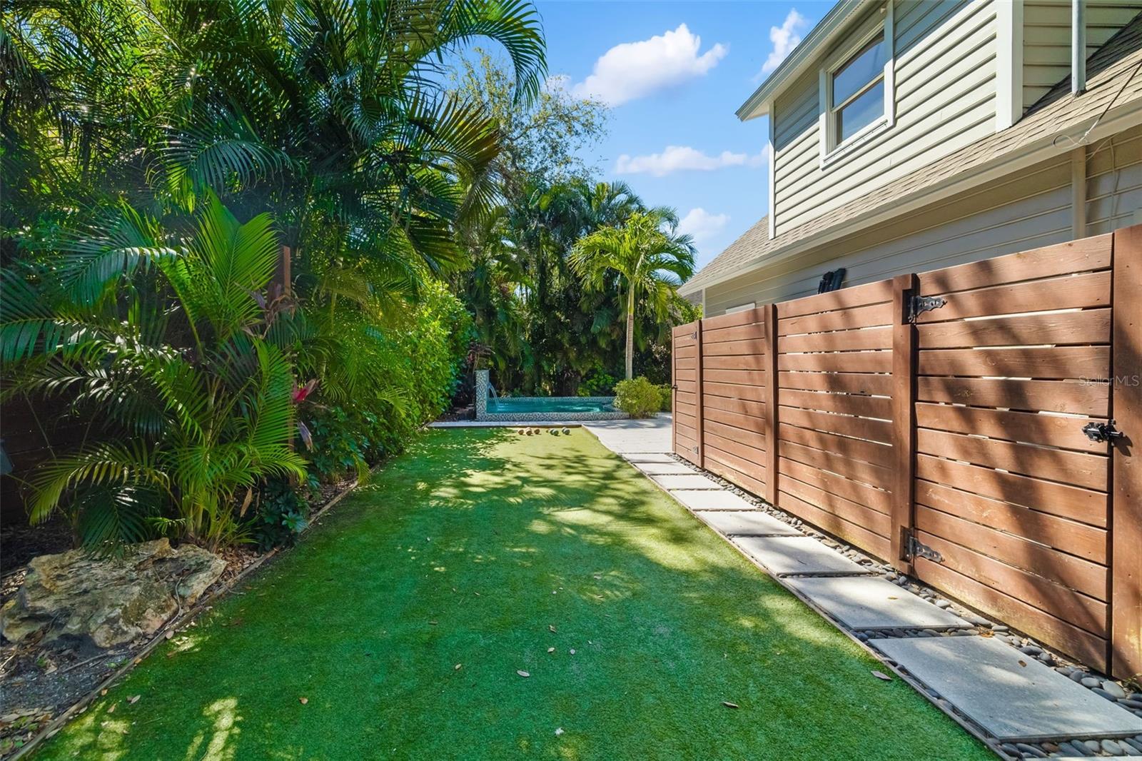 Sarasota, Florida, 34231, United States, 4 Bedrooms Bedrooms, ,4 BathroomsBathrooms,Residential,Active,1999174