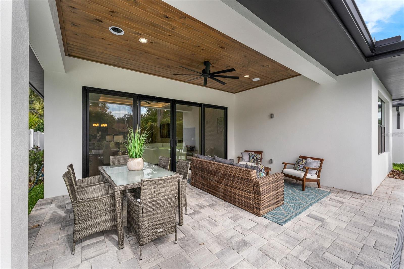 Orlando, Florida, 32804, United States, 4 Bedrooms Bedrooms, ,4 BathroomsBathrooms,Residential,Active,1992252