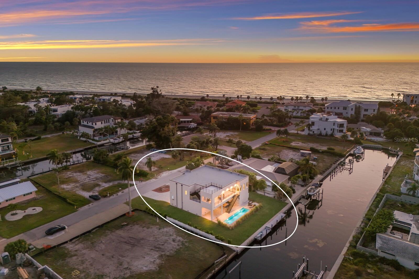 Longboat Key, Florida, 34228, United States, 3 Bedrooms Bedrooms, ,4 BathroomsBathrooms,Residential,Active,1987209