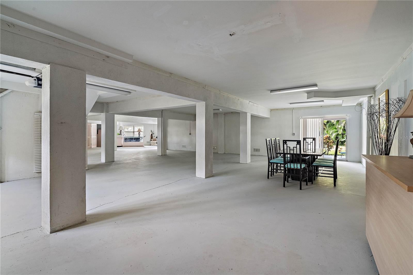 St Petersburg, Florida, 33715, United States, 5 Bedrooms Bedrooms, ,5 BathroomsBathrooms,Residential,Active,1942385