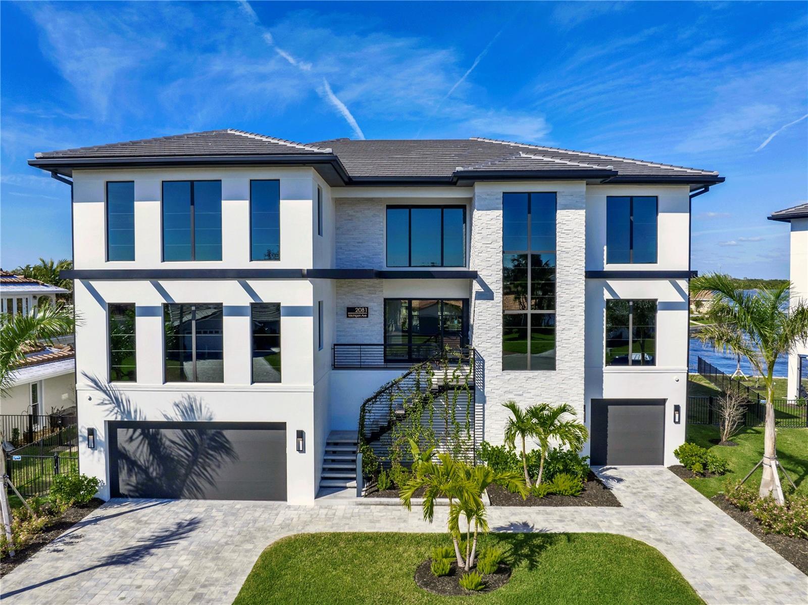 St Petersburg, Florida, 33703, United States, 5 Bedrooms Bedrooms, ,6 BathroomsBathrooms,Residential,Active,1703441