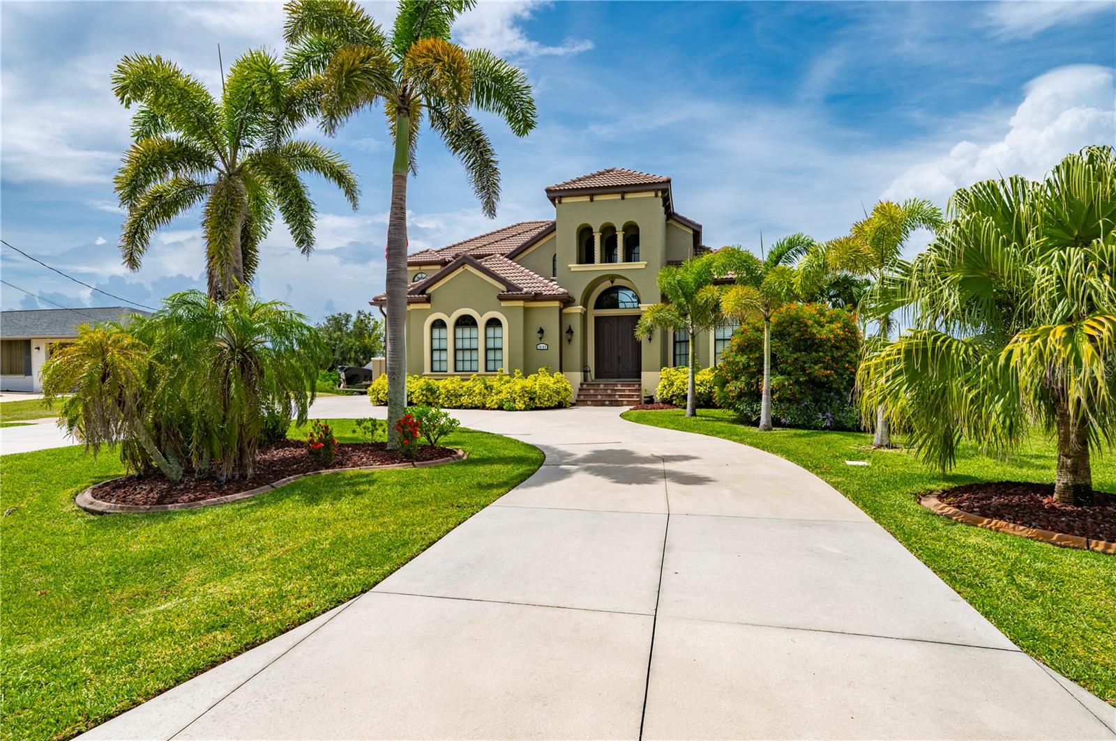Port Charlotte, Florida, 33948, United States, 4 Bedrooms Bedrooms, ,5 BathroomsBathrooms,Residential,Active,1884978