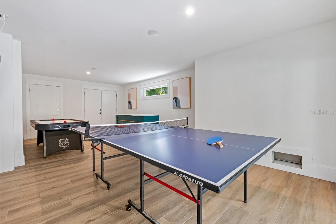 Anna Maria, Florida, 34216, United States, 6 Bedrooms Bedrooms, ,7 BathroomsBathrooms,Residential,Active,1988729