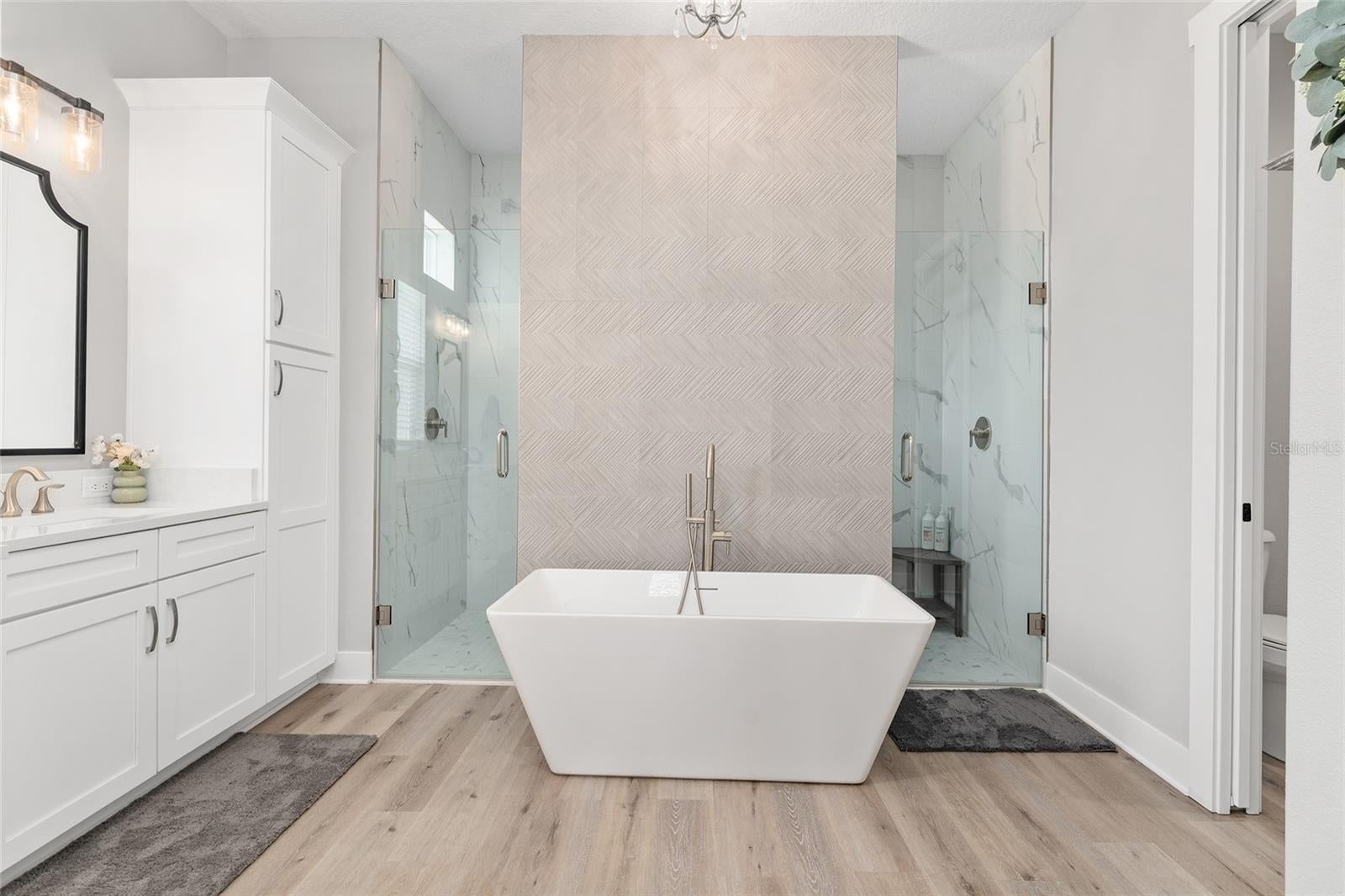 Oxford, Florida, 34484, United States, 4 Bedrooms Bedrooms, ,3 BathroomsBathrooms,Residential,Active,1936399