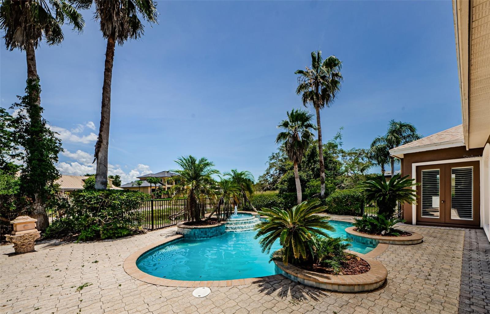 Tarpon Springs, Florida, 34688, United States, 5 Bedrooms Bedrooms, ,4 BathroomsBathrooms,Residential,Active,1853279