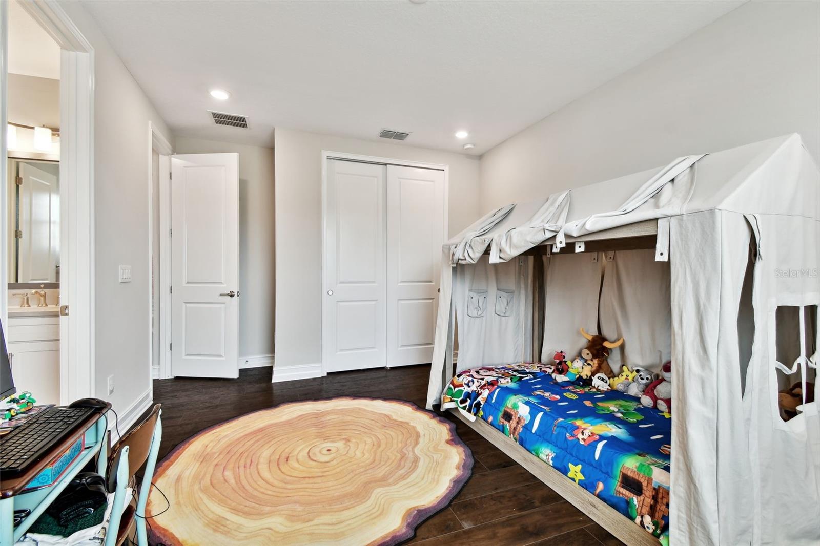 Odessa, Florida, 33556, United States, 5 Bedrooms Bedrooms, ,4 BathroomsBathrooms,Residential,Active,1941133