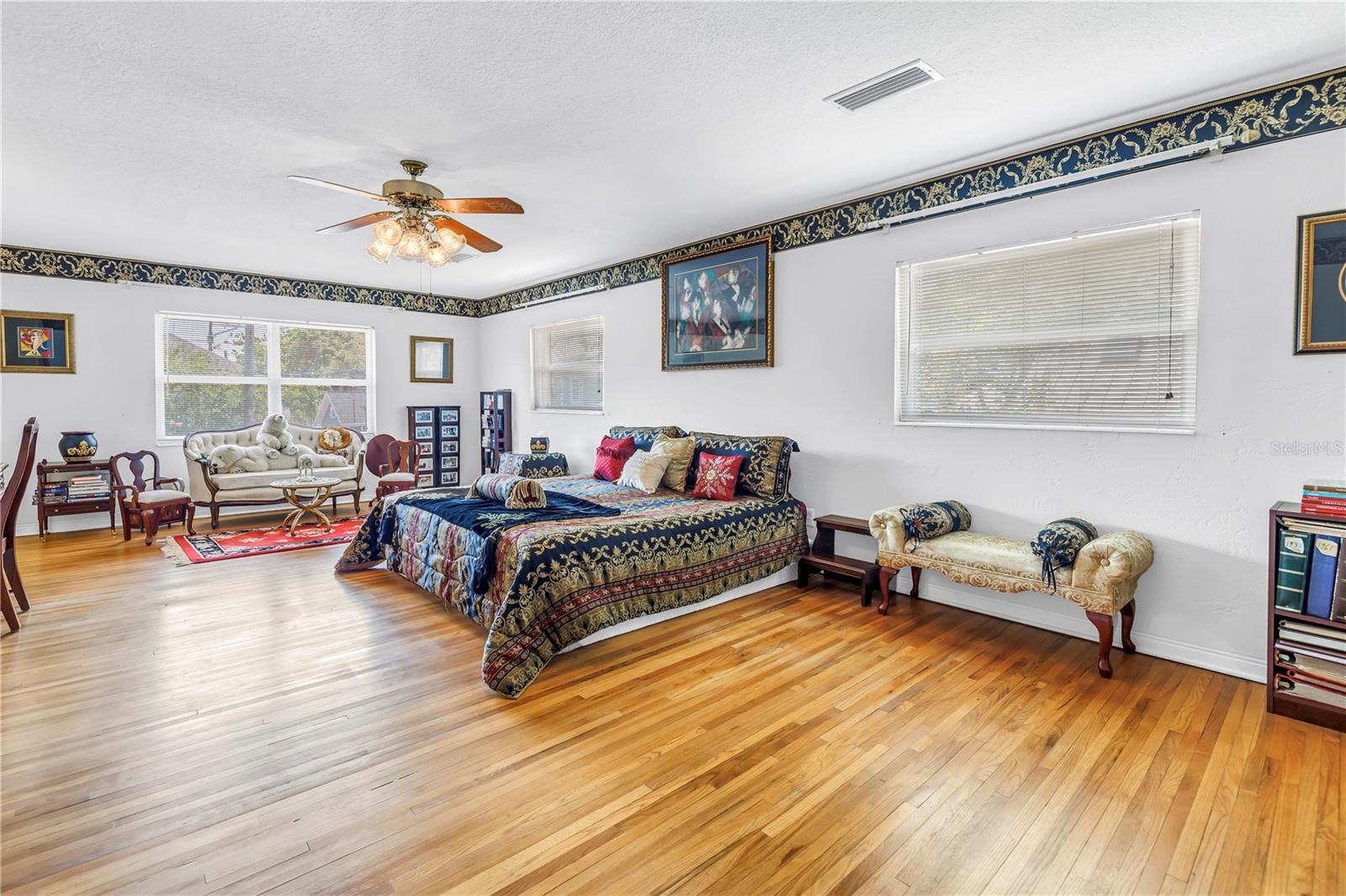 St Petersburg, Florida, 33704, United States, ,3 BathroomsBathrooms,Residential,Active,1824541