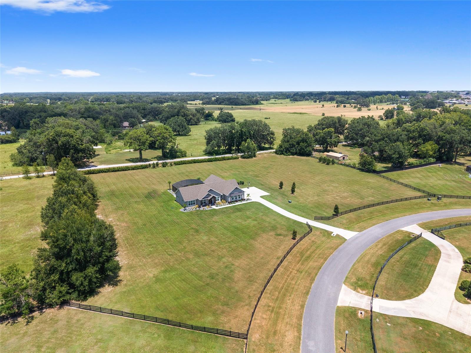 Oxford, Florida, 34484, United States, 4 Bedrooms Bedrooms, ,3 BathroomsBathrooms,Residential,Active,1936399