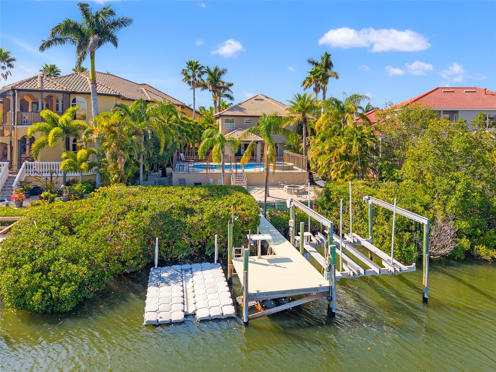 Apollo Beach, Florida, 33572, United States, ,5 BathroomsBathrooms,Residential,Active,1781627