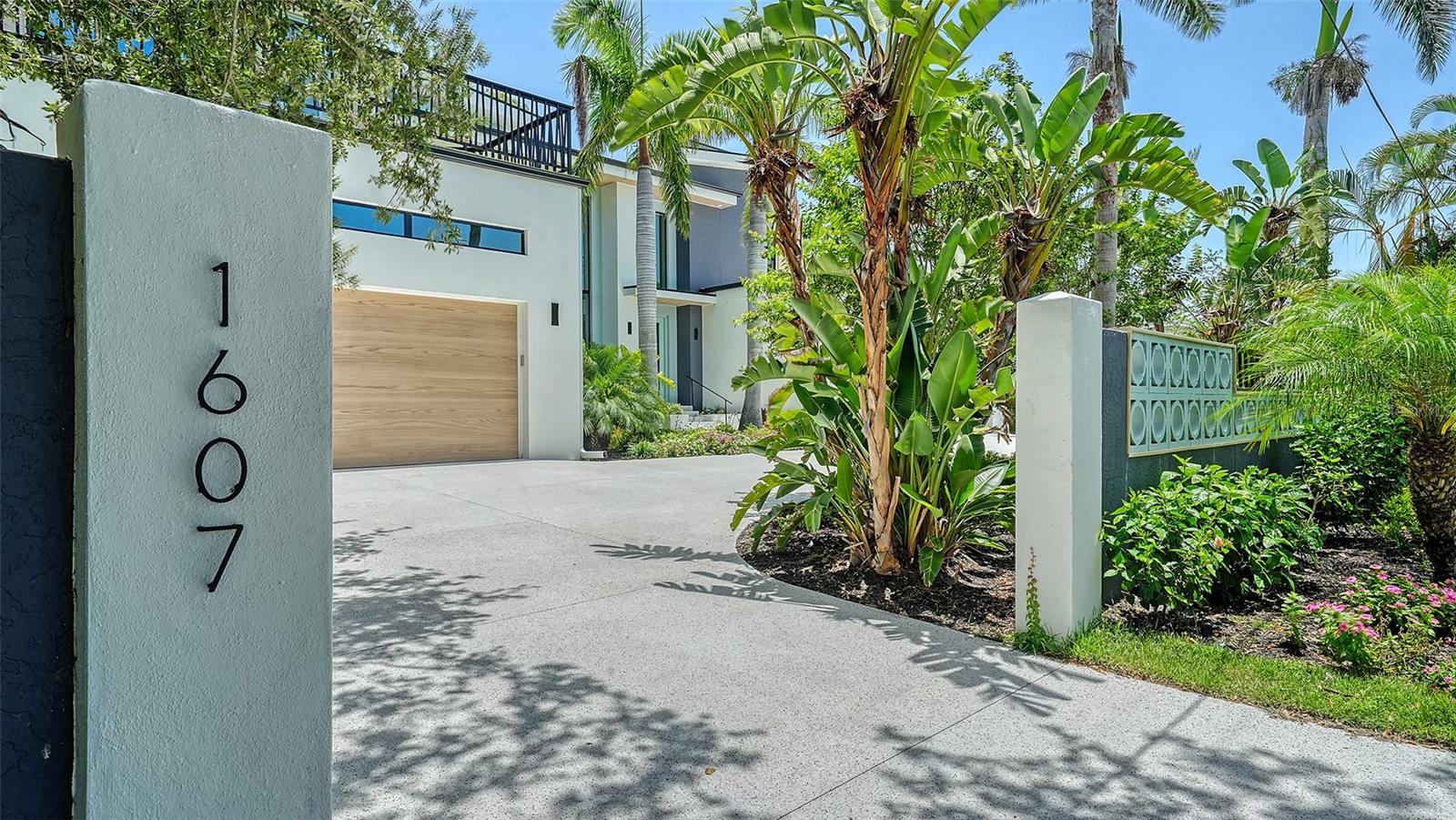 Sarasota, Florida, 34239, United States, ,7 BathroomsBathrooms,Residential,Active,1849492