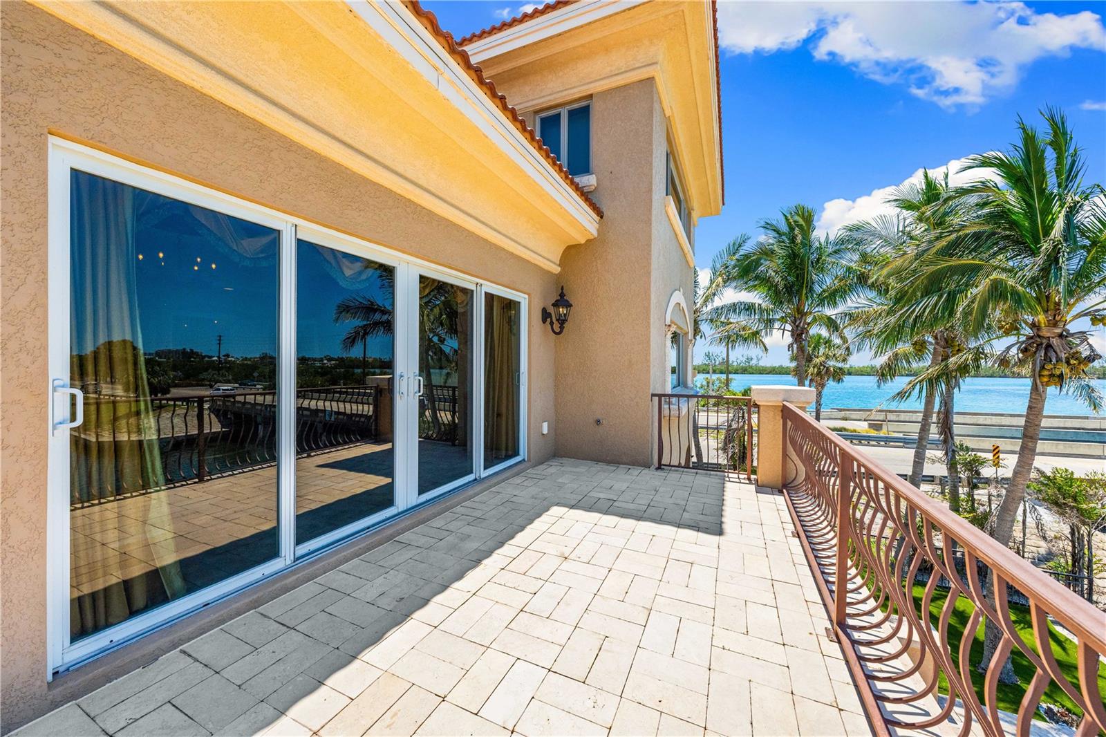 Sarasota, Florida, 34236, United States, 5 Bedrooms Bedrooms, ,6 BathroomsBathrooms,Residential,Active,1834475