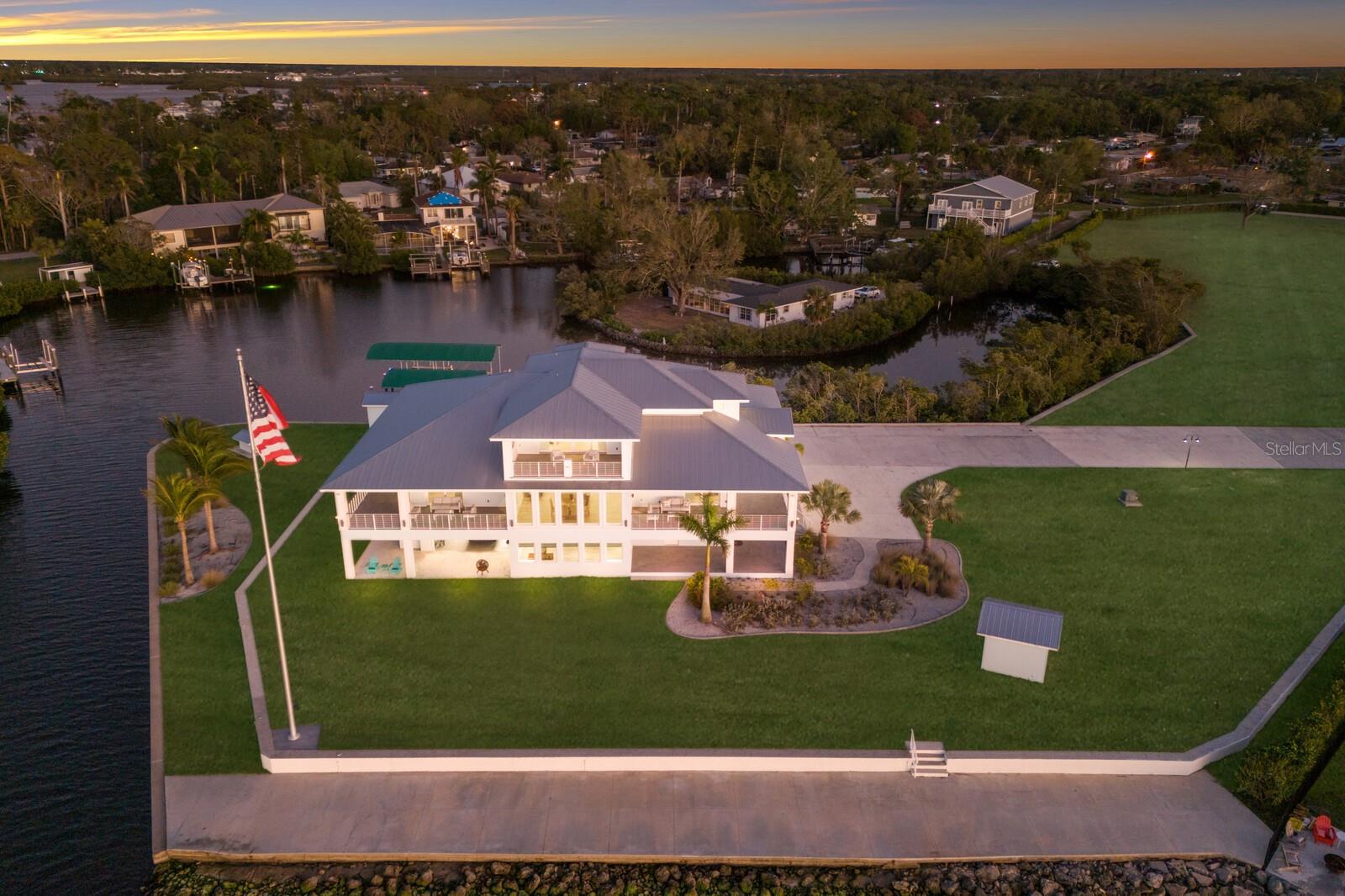 Bradenton, Florida, 34208, United States, ,5 BathroomsBathrooms,Residential,Active,1745633