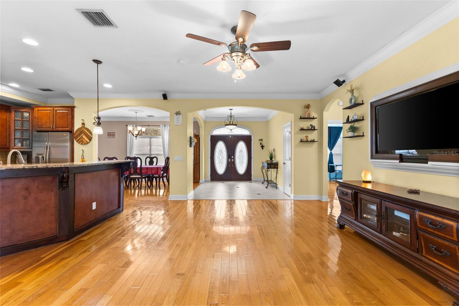 Plant City, Florida, 33567, United States, 5 Bedrooms Bedrooms, ,3 BathroomsBathrooms,Residential,Active,2007196