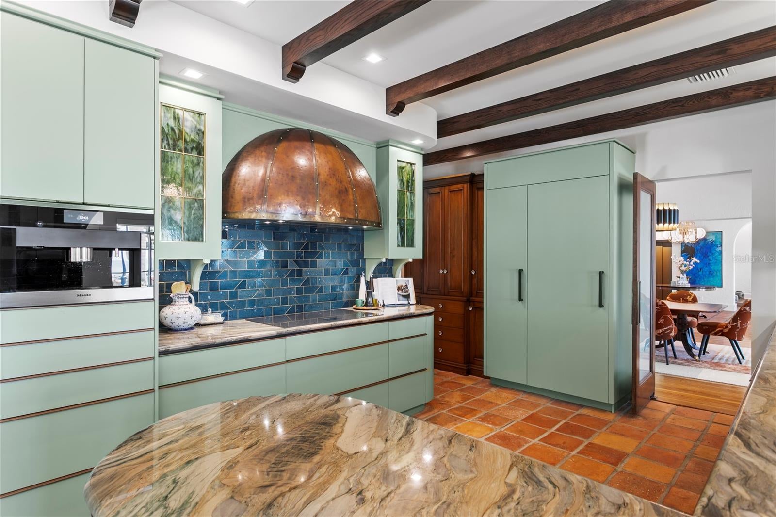 St Petersburg, Florida, 33704, United States, 6 Bedrooms Bedrooms, ,7 BathroomsBathrooms,Residential,Active,1871834