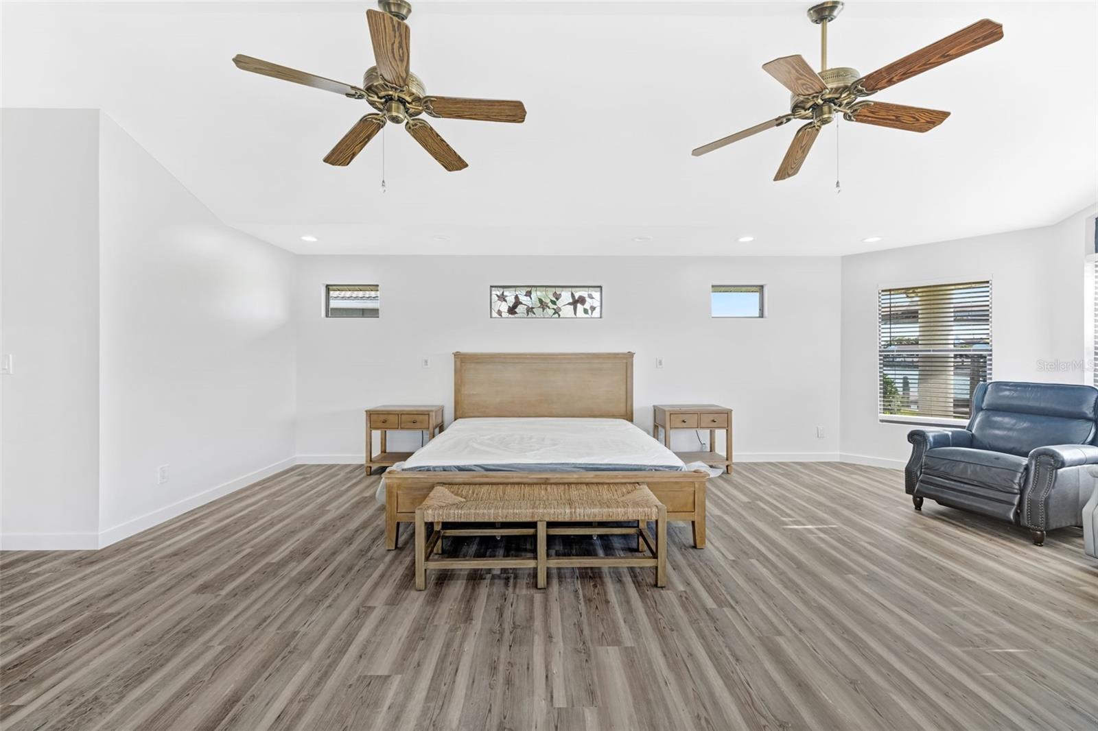 Clearwater Beach, Florida, 33767, United States, 3 Bedrooms Bedrooms, ,2 BathroomsBathrooms,Residential,Active,1894990