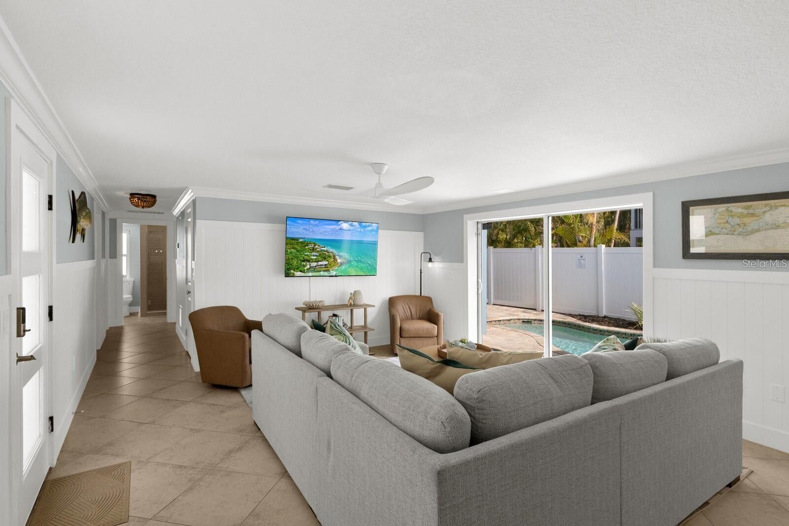 Holmes Beach, Florida, 34217, United States, 5 Bedrooms Bedrooms, ,3 BathroomsBathrooms,Residential,Active,2007151