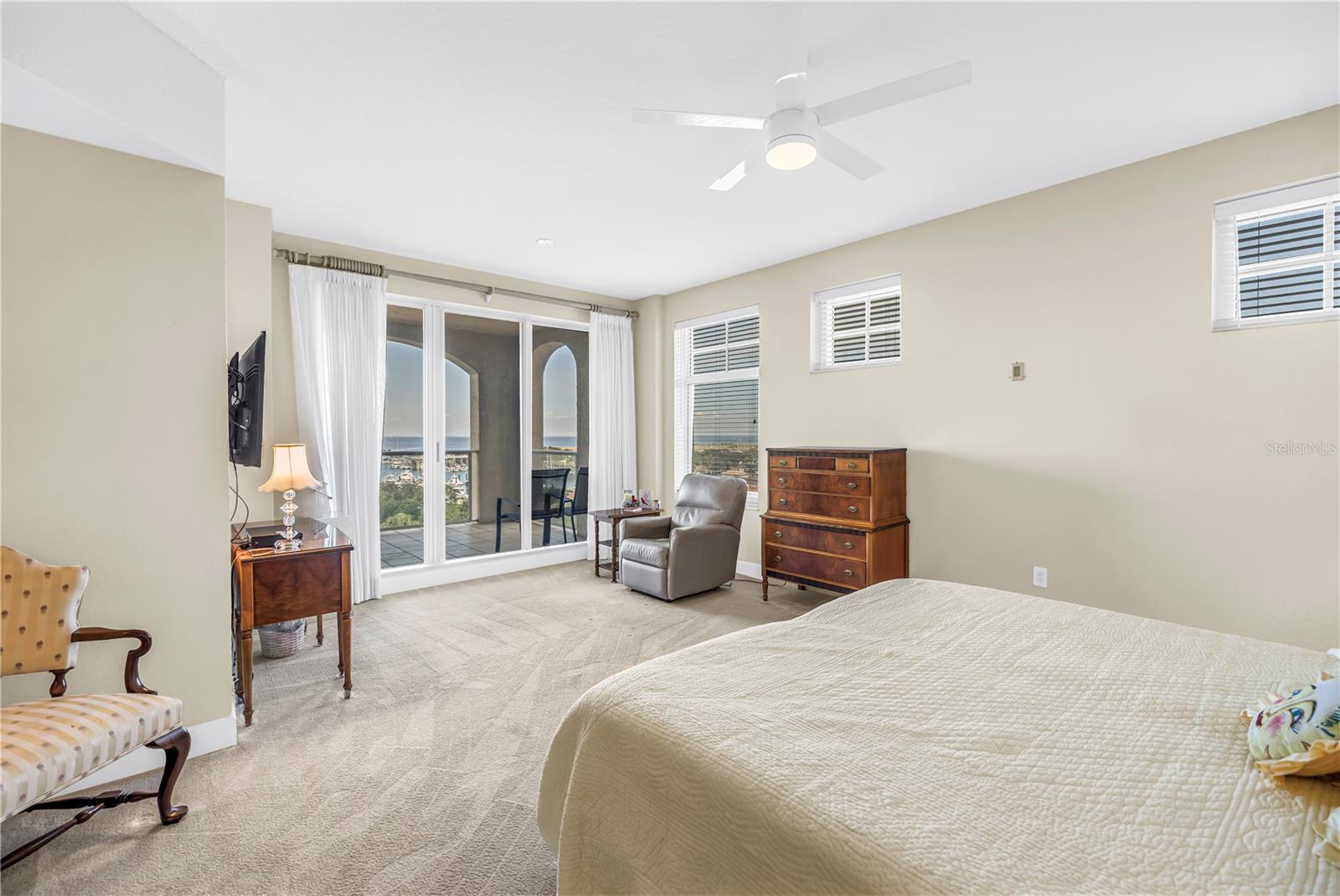 St Petersburg, Florida, 33701, United States, 3 Bedrooms Bedrooms, ,3 BathroomsBathrooms,Residential,Active,2045043