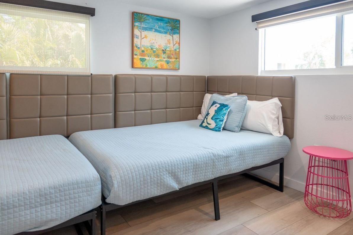 Sarasota, Florida, 34242, United States, 5 Bedrooms Bedrooms, ,4 BathroomsBathrooms,Residential,Active,1773194