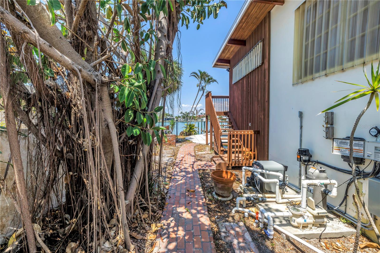 Treasure Island, Florida, 33706, United States, ,4 BathroomsBathrooms,Residential,Active,1808105