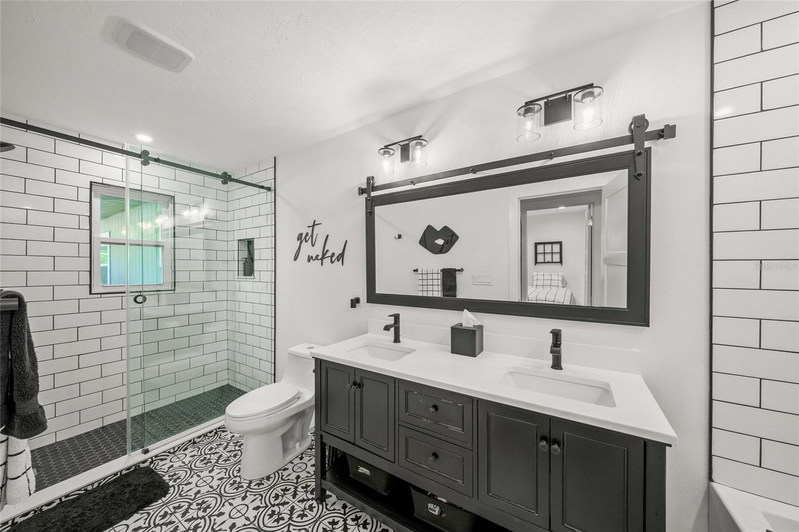 Sarasota, Florida, 34241, United States, 4 Bedrooms Bedrooms, ,5 BathroomsBathrooms,Residential,Active,2017104