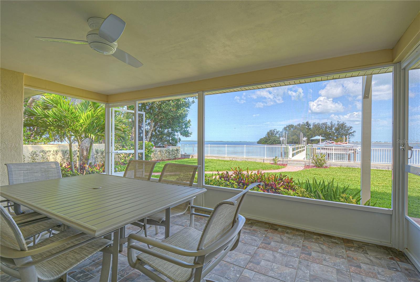 Dunedin, Florida, 34698, United States, 3 Bedrooms Bedrooms, ,3 BathroomsBathrooms,Residential,Active,1994972