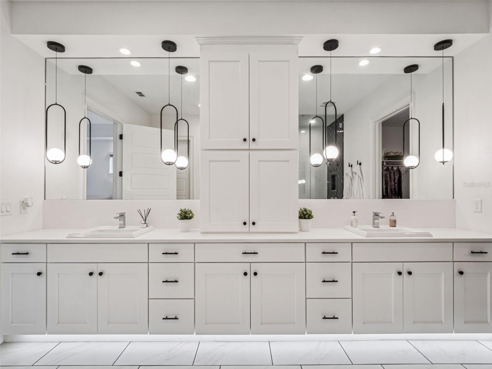 Winter Garden, Florida, 34787, United States, 5 Bedrooms Bedrooms, ,5 BathroomsBathrooms,Residential,Active,1969652